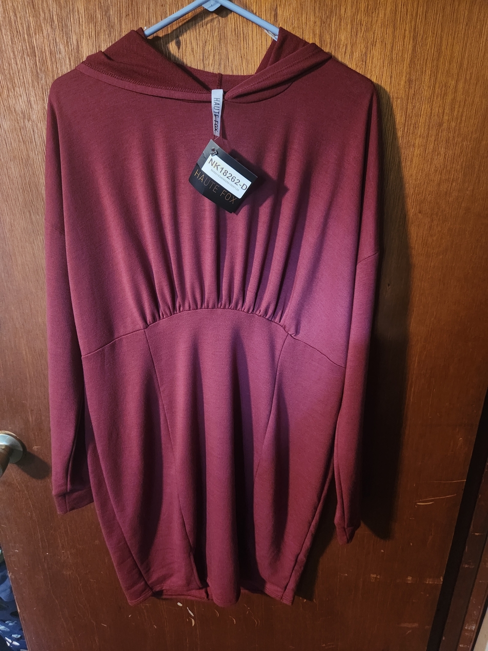 Haute Fox Women's Hooded Tunic Sweatshirt in Burgundy